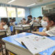 ထိုင်းနိုင်ငံ ဘန်ကောက်မြို့ရှိ မူလတန်းကျောင်းတစ်ခုတွင် ကျောင်းသားကျောင်းသူများ စာသင်ကြားနေသည်ကို ၂၀၂၁ ခုနှစ် ဖေဖော်ဝါရီ ၁ ရက်တွင် တွေ့ရစဉ်(ဆင်ဟွာ)
