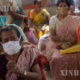 အိန္ဒိယနိုင်ငံ၌ COVID-19 ကာကွယ်ဆေးထိုးနှံရန် စောင့်ဆိုင်းနေမှုတစ်ခုအား တွေ့ရစဉ်(ဆင်ဟွာ)