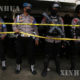 အကြမ်းဖက်သံသယတရားခံများဖမ်းဆီးရမိသော နေရာဖြစ်သည့် အင်ဒိုနီးရှားနိုင်ငံ အရှေ့ဂျာဗားပြည်နယ်၌ မတ် ၂၉ ရက်တွင် လုံခြုံရေး ဆောင်ရွက်နေသော အင်ဒိုနီးရှားရဲတပ်ဖွဲ့ အကြမ်းဖက်မှုတန်ပြန်တိုက်ဖျက်ရေးအဖွဲ့မှ အရာရှိများအားတွေ့ရစဉ်(ဆင်ဟွာ)