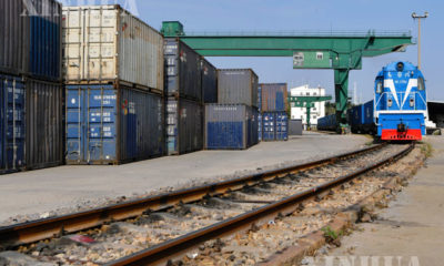 တရုတ်နိုင်ငံ ဖူကျန့်ပြည်နယ် ရှမန်မြို့ ဟိုင်ချန်းဘူတာတွင် တရုတ်-ဥရောပ ကုန်တင်ရထားအား ဧပြီ ၁၀ ရက်က တွေ့ရစဉ်(ဆင်ဟွာ)