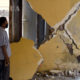 အိန္ဒိယနိုင်ငံ အာသံပြည်နယ်တွင် ငလျင်ကြောင့် ပျက်စီးသွားသော အဆောက်အဦအား ဧပြီ ၂၈ ရက်က တွေ့ရစဉ်(ဆင်ဟွာ)